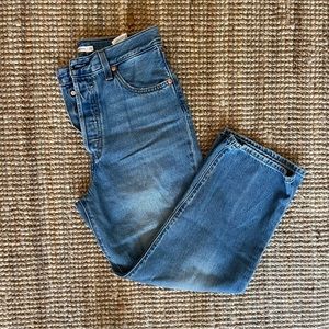Levis Premium Ribcage Ankle Vintage Wash